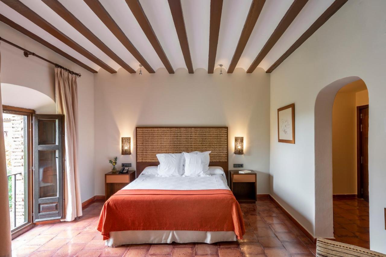 Standard Double Room,1419822702:JPEG